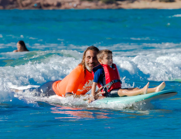 SurFedAUT: il surf diventa terapia inclusiva per l’autismo