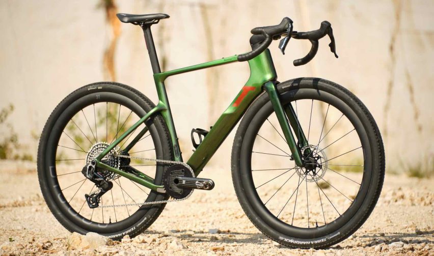 bici gravel 3T racemax2 still life in esterni