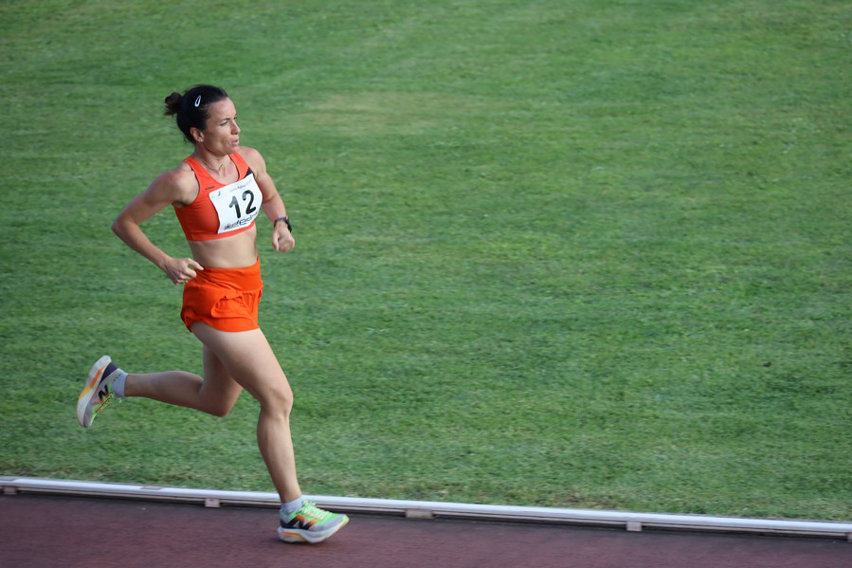 Correre forte. Correre per molti chilometri. Questi i sogni del podista medio. E se dicessimo invece "Correre bene per poter correre per molti anni?"