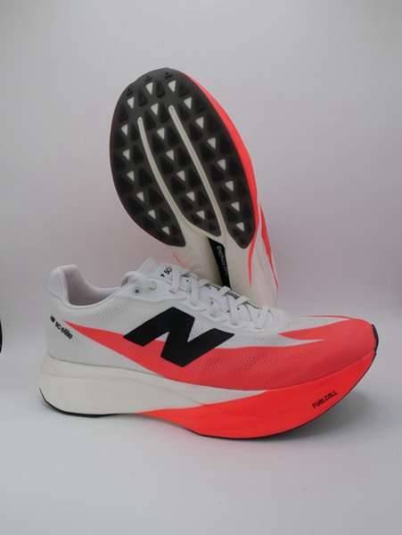 New Balance elite v5
