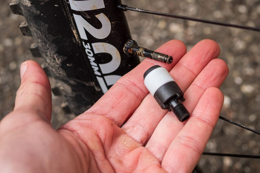 schwalbe clik valve - test valvola pneumatici - 02