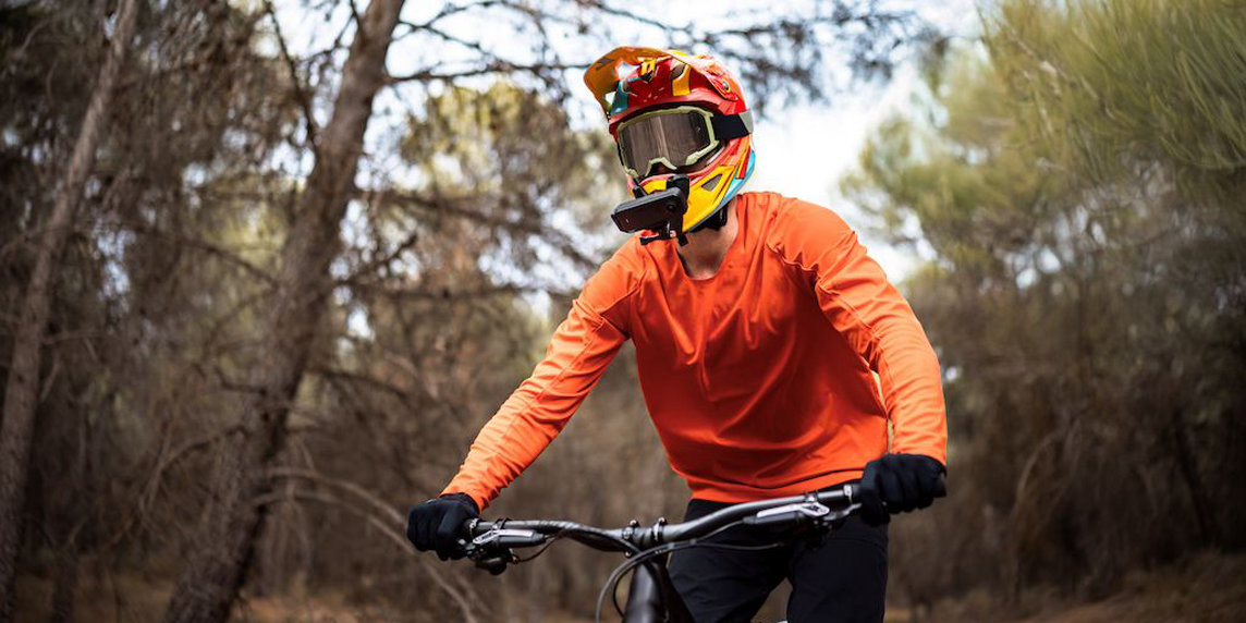 Insta360 X4 Air: la videocamera 360° più leggera per bici ora in 8K