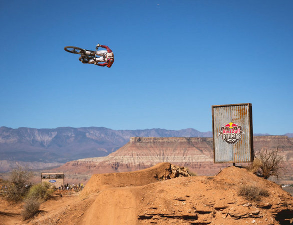 Il rookie Hayden Zablotny conquista la Red Bull Rampage 2025