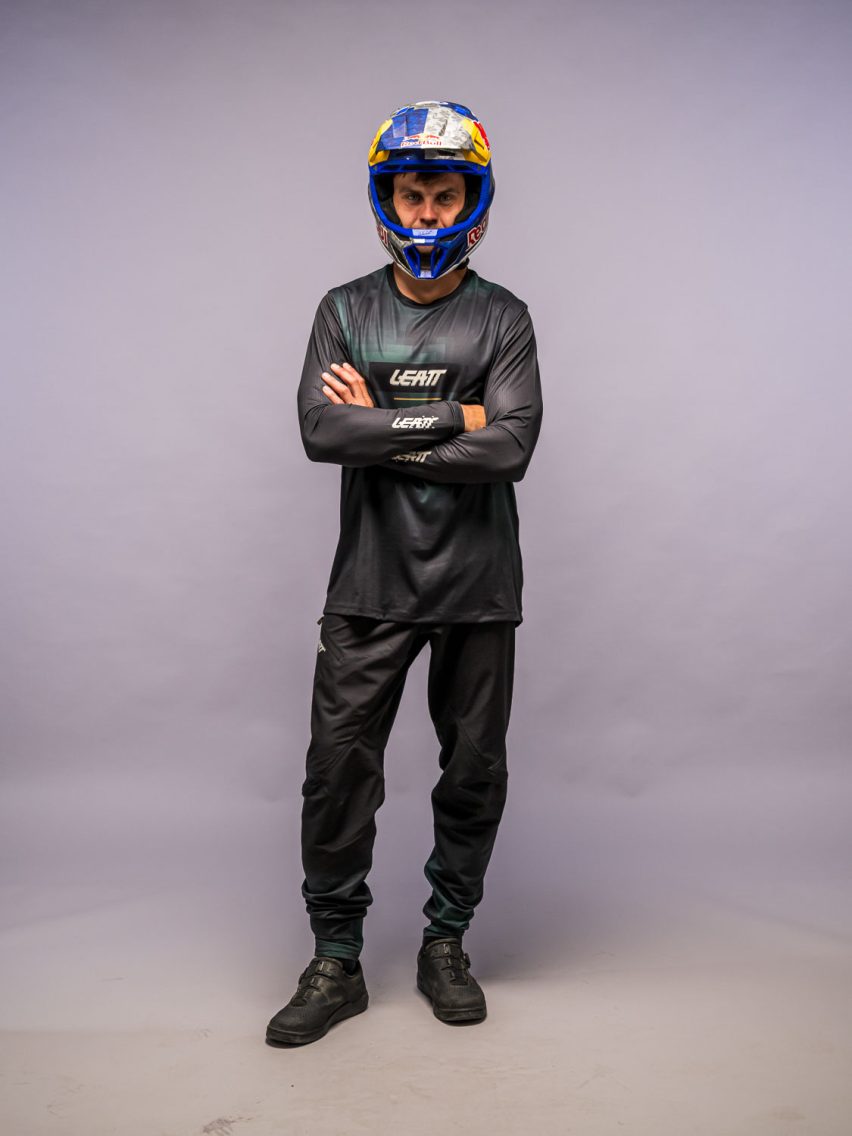 Leatt Ride Kit MTB Gravity 1.0 - Szymon Godziek - lifestyle 01