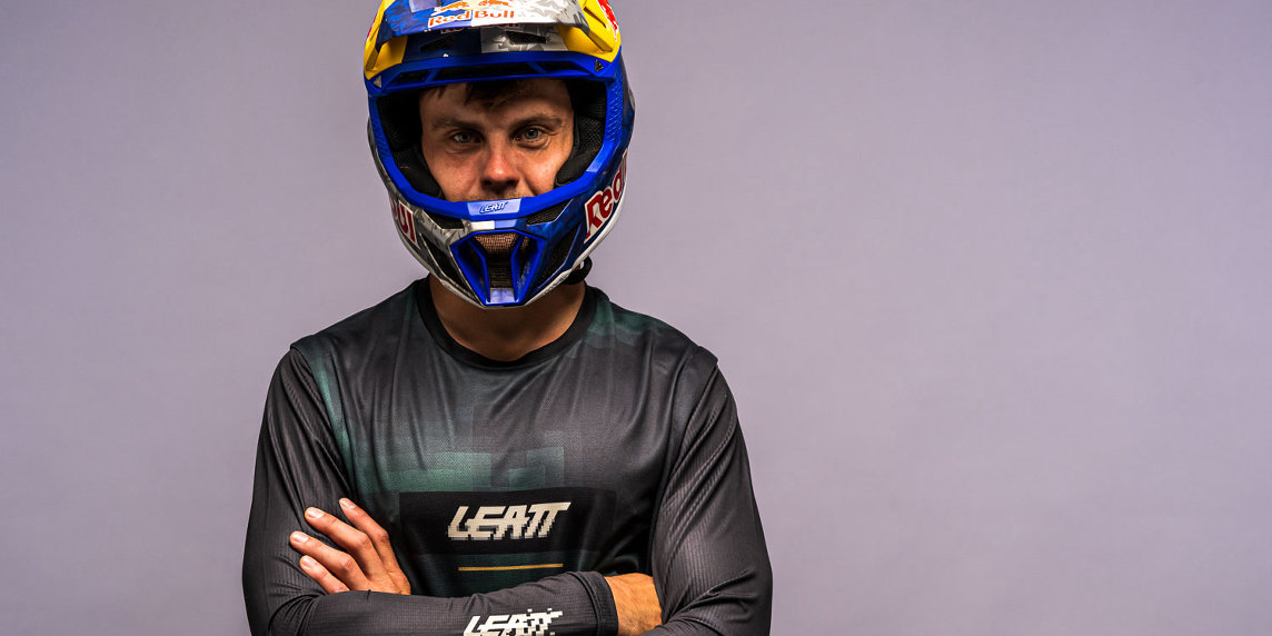 Leatt Ride Kit MTB 1.0 firmato da Szymon Godziek: raida come un pro a 119 euro