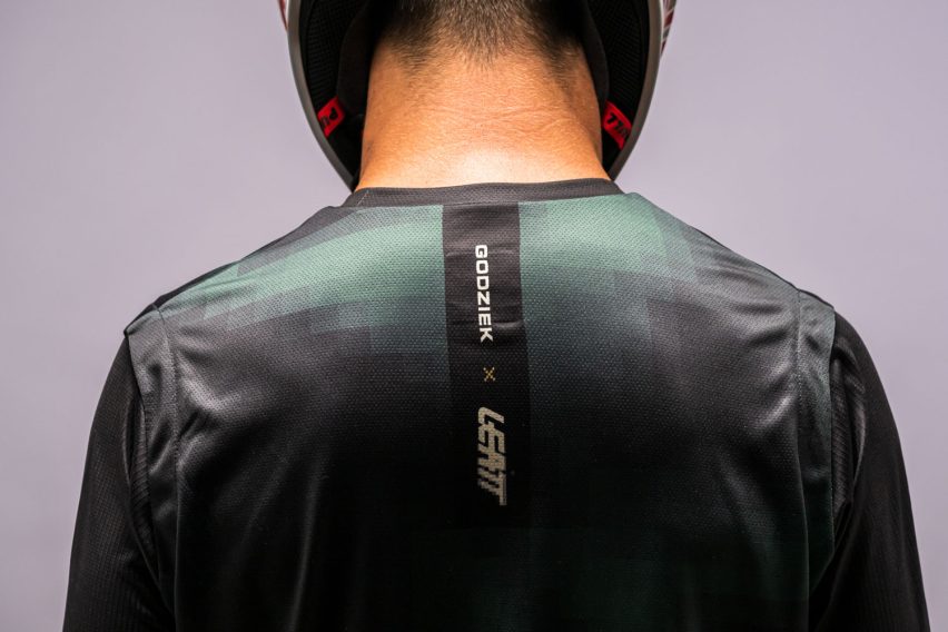 Leatt Ride Kit MTB Gravity 1.0 - Szymon Godziek - lifestyle 04