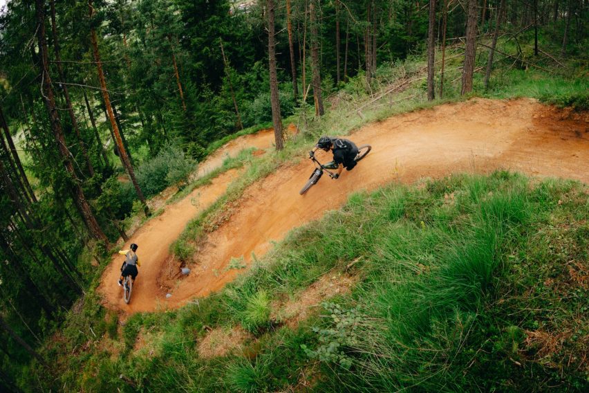 Nadine Ellecosta e Jan Laner Plan de Corones - action autunno