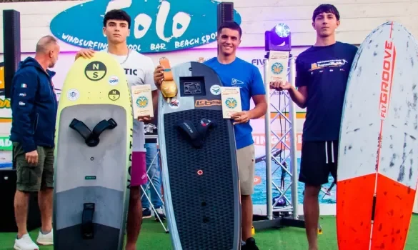 Capitani incoronato Campione Italiano Wingfoil 2025 a Torregrande