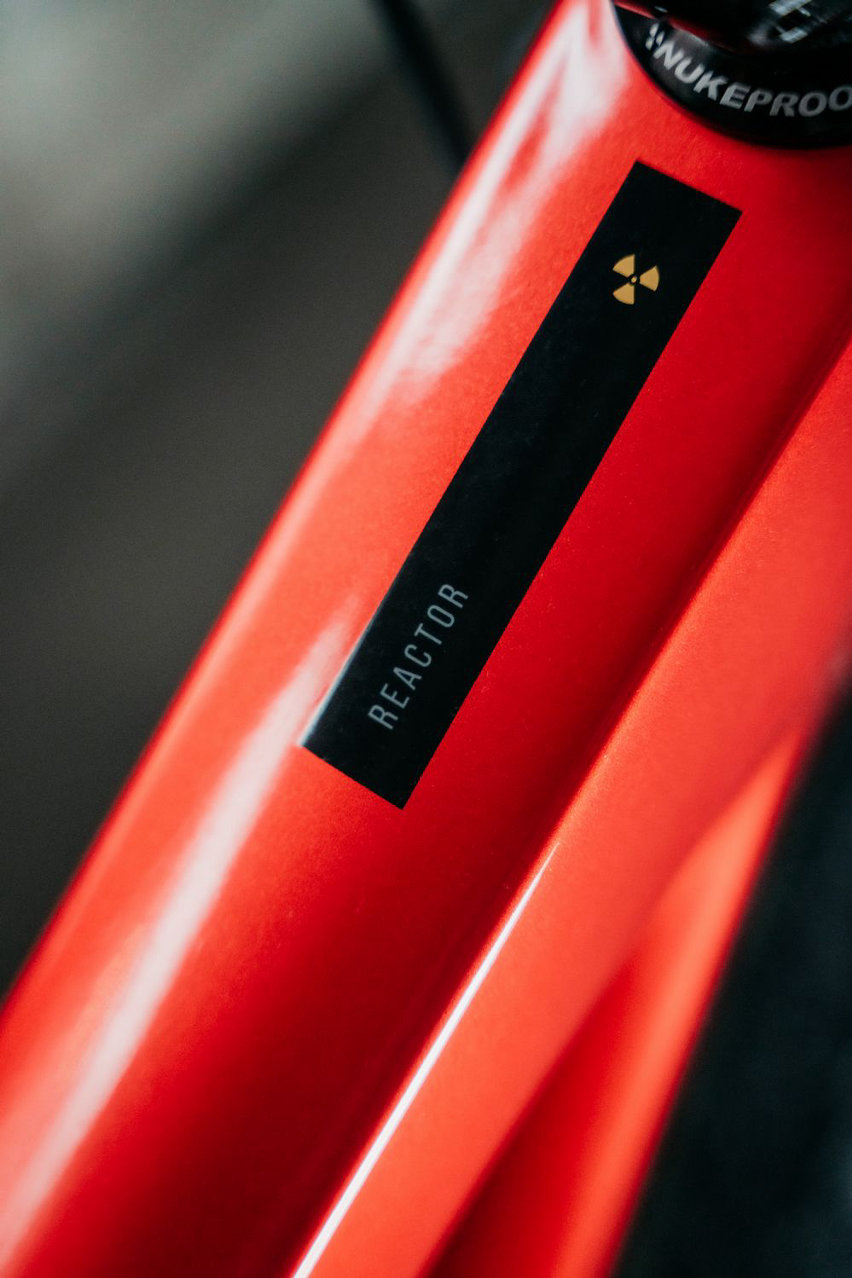 Nukeproof Reactor V2 - trail bike hooligan - Carbon Pro top tube