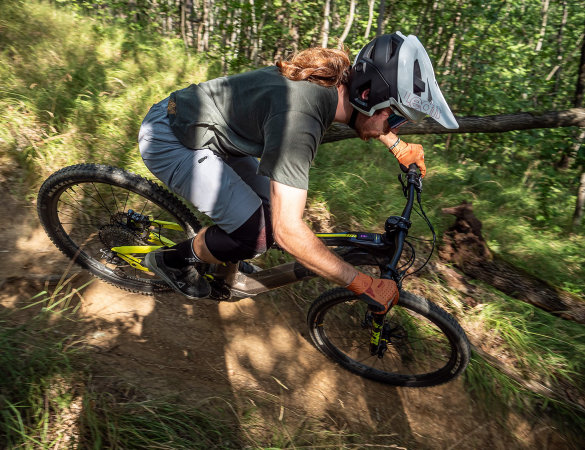 Quando sostituire il casco da bici: guida pratica