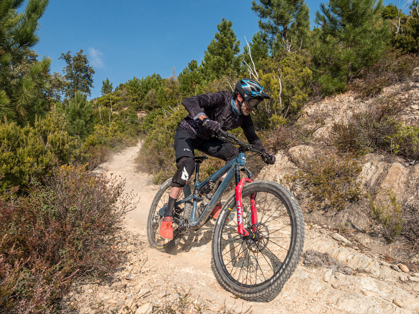 Nukeproof Reactor V1 test - action