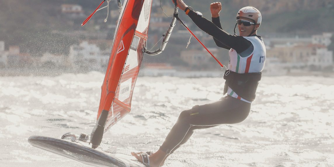 Tomasini e il Circolo Surf Torbole volano all’Europeo iQFoil