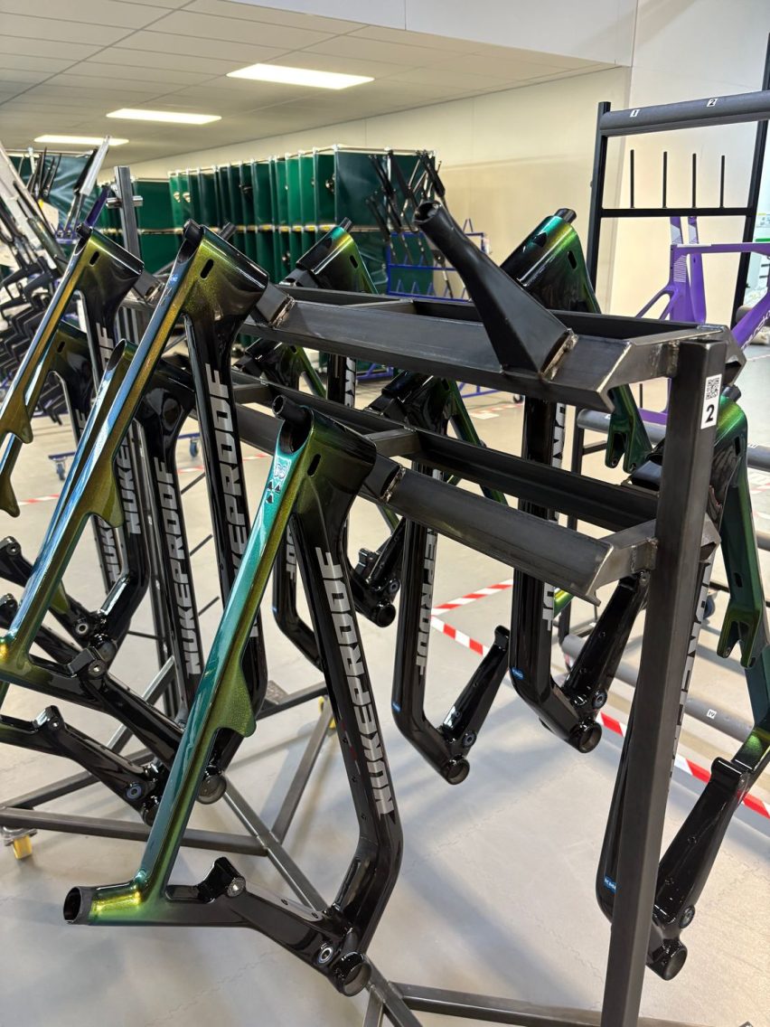 KMC Nukeproof MTB Team - 02