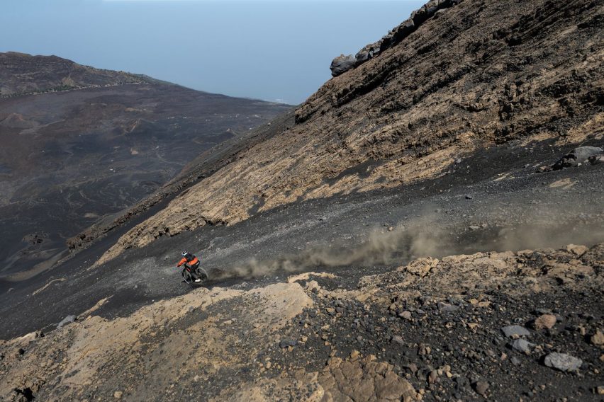 richard gasperotti - pico do fogo - vulcano in e-bike - 07