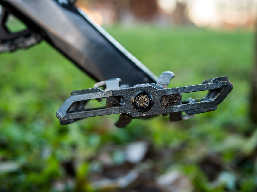 Leatt CeraMAG Gravity 8.0 Clip-in - pedali mtb test - traction platform 01