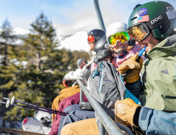Camelbak sfida il gelo: la linea neve che garantisce idratazione anche sotto zero