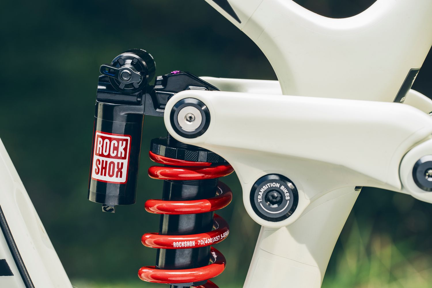 come calcolare la durezza della molla dell'ammortizzatore - guida pratica - cover