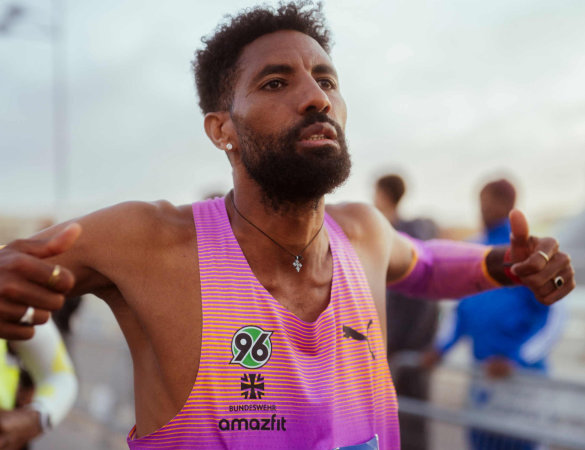 Amanal Petros, #pb alla Maraton Valencia  è nuovo ambassador di Amazfit