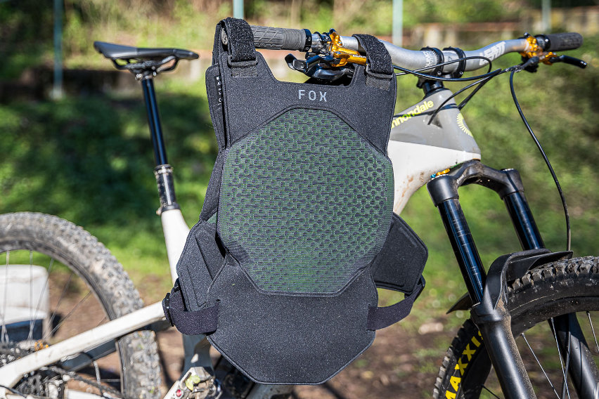 Fox Airframe Koroyd protezione torace mtb - cover
