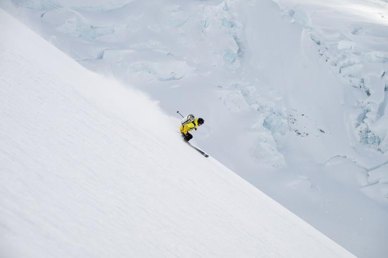 SUPERWOLF CARBON, Majesty’s lightweight touring ski