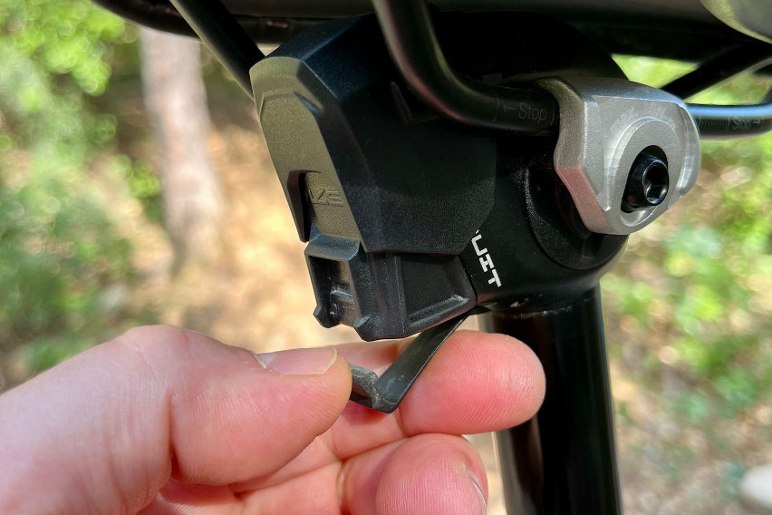 Reggisella telescopico KS Rage Circuit Wireless - batteria 02