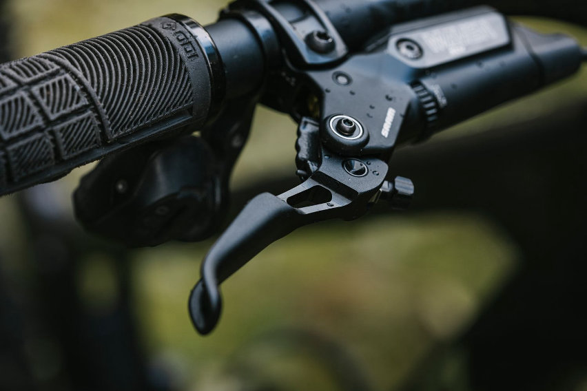 SRAM Maven B1 - cover