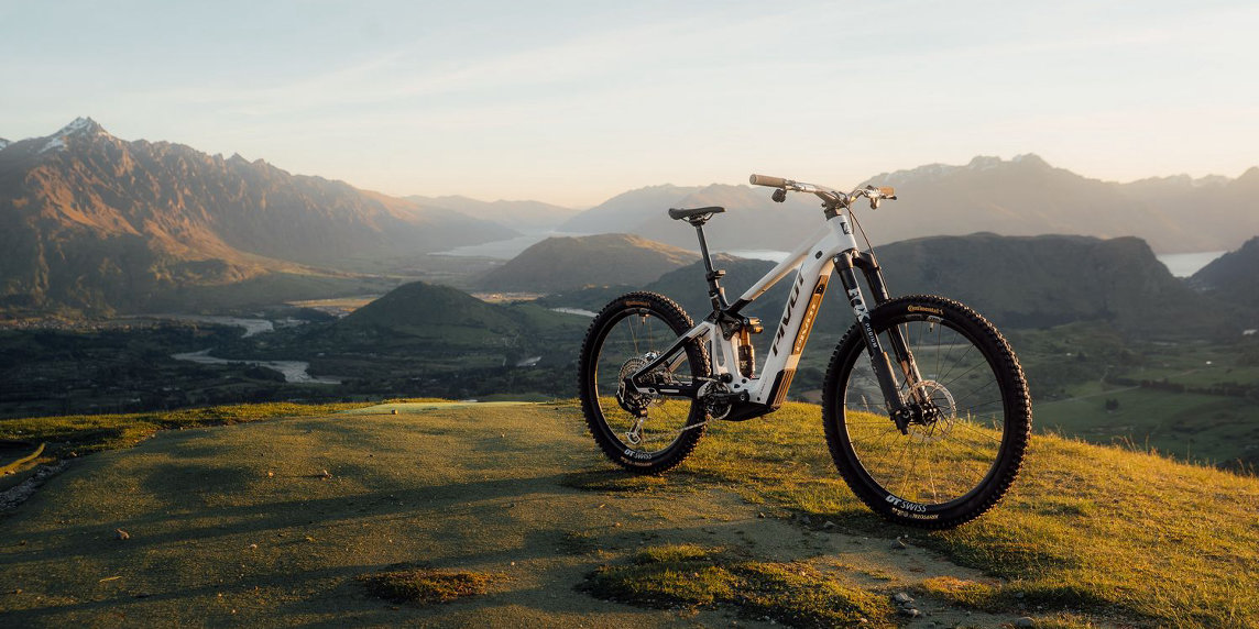 Pivot Shuttle LT 2026: la nuova eMTB Enduro long travel super regolabile