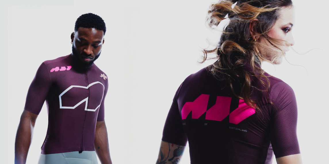 ASSOS celebra 50 anni con la maglia “We Are The A”