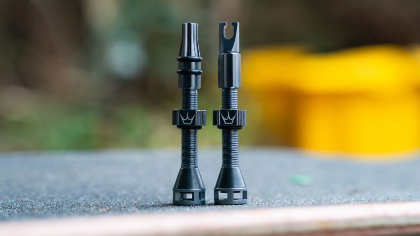 Peaty's Holeshot Fast Flow - valvola tubeless - 02