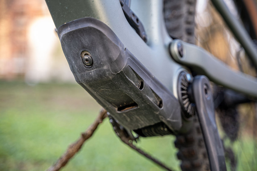 Trek Fuel+ EX 9.7 eMTB con TQ-HPR-60 review - protezione motore