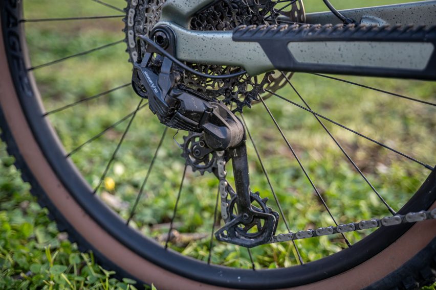 Trek Fuel+ EX 9.7 eMTB con TQ-HPR-60 review - cambio sram eagle 70