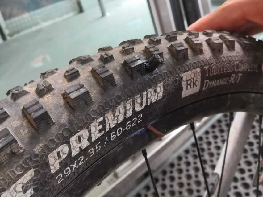 tubeless pro e contro - gomma riparata
