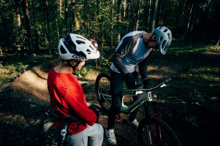 poc cularis pure - casco mtb - lifestyle