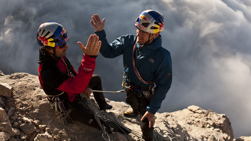 Iker and Eneko Pou switch to the total La Sportiva look