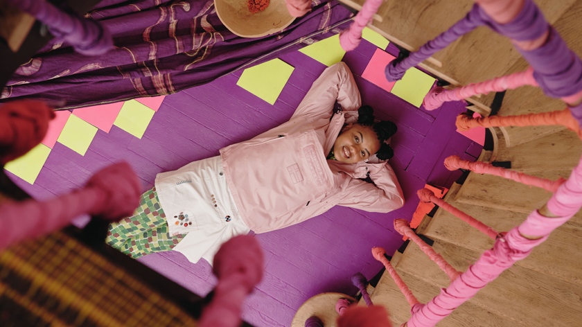 Napapijri SS26: otto identità, otto colori, un solo Rainforest Next. La nuova campagna whoareyou?