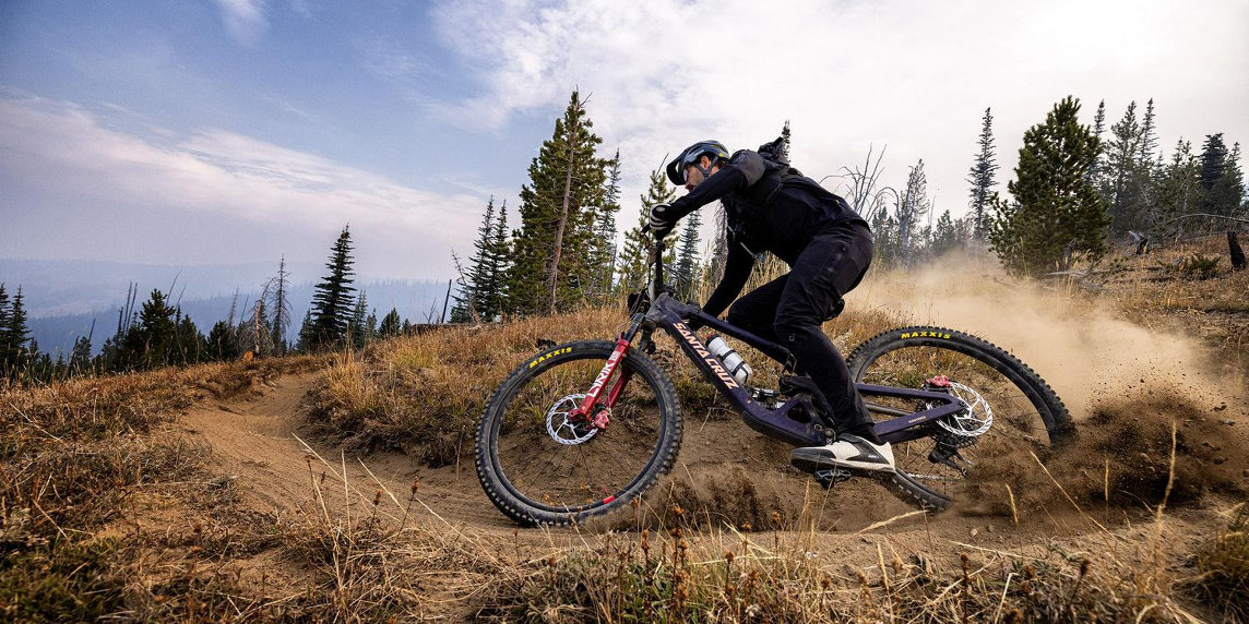 Santa Cruz porta No Missed Rides sui campi gara 2026