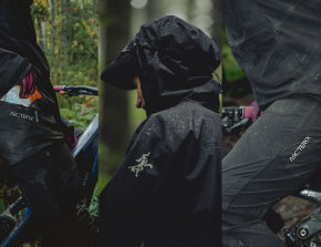 arcteryx rhoam - abbigliamento mtb - cover