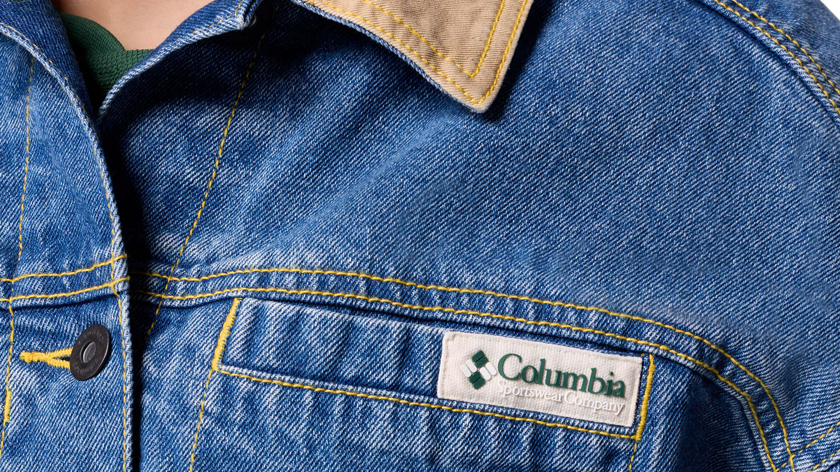 Columbia reinventa il denim: la giacca Heritage per la P/E 2026 tra stile urbano e performance