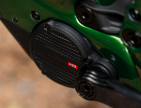 avinox m2s - mondraker zendit - cover