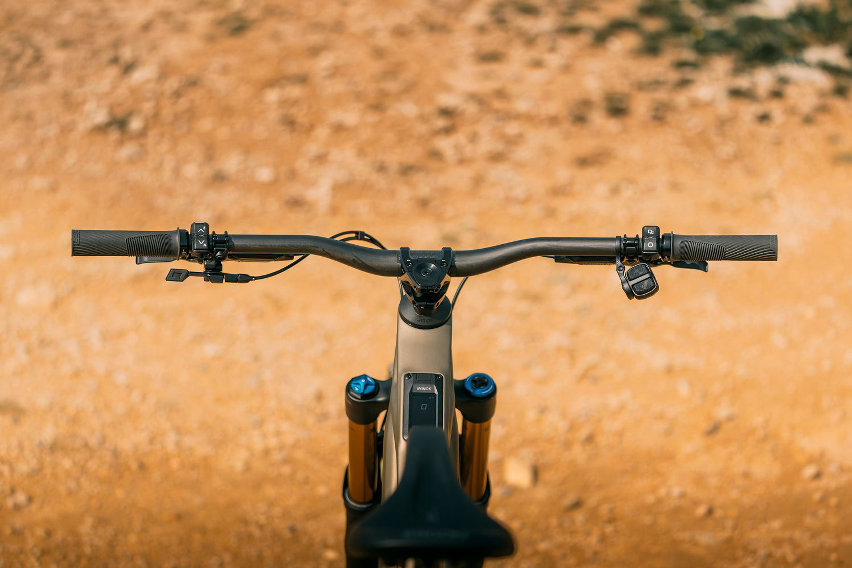 avinox m2s - mondraker zendit - comandi