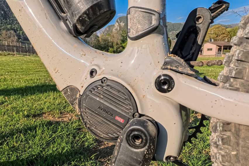 Amflow PX Carbon Pro - short test Avinox M2S - motore