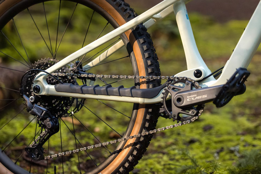 liv embolden my26 - pale moss - 02