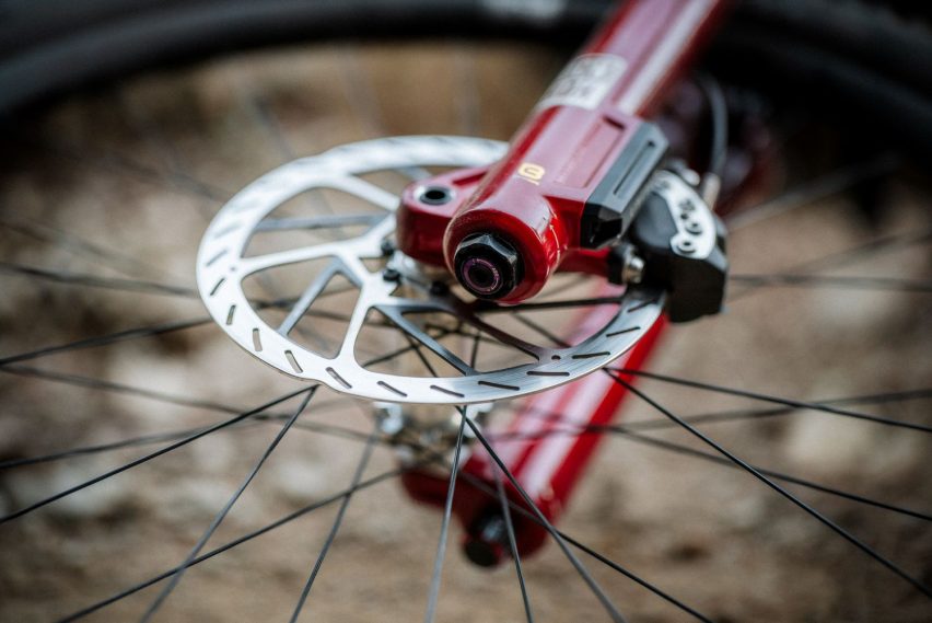 RockShox LinearXL - zeb lifestyle 01