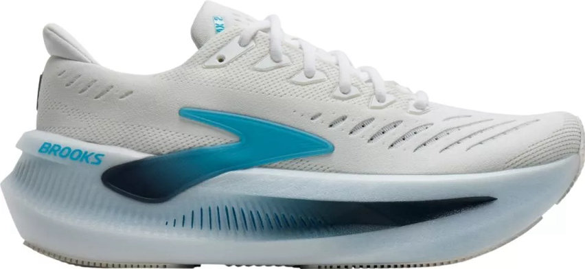 Nella foto sopra l'innovativa e quasi futuristica UBrooks Glycerin Max 2