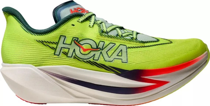 Nella foto sopra l'innovativa e quasi futuristica HOKA CIelo X1 3.0