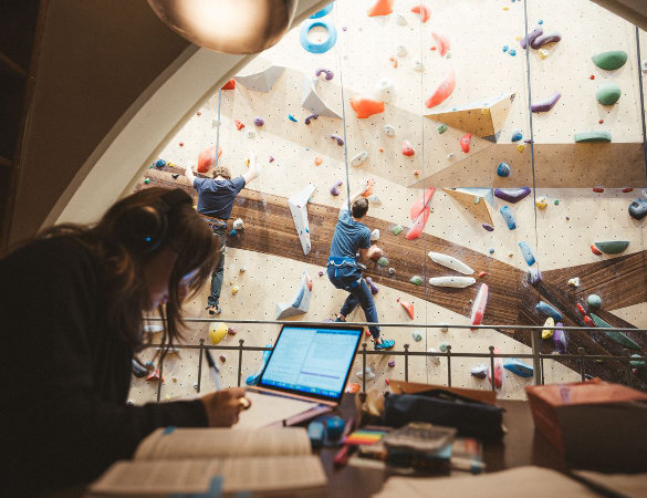 SCARPA e Climbing District insieme per l’indoor climbing