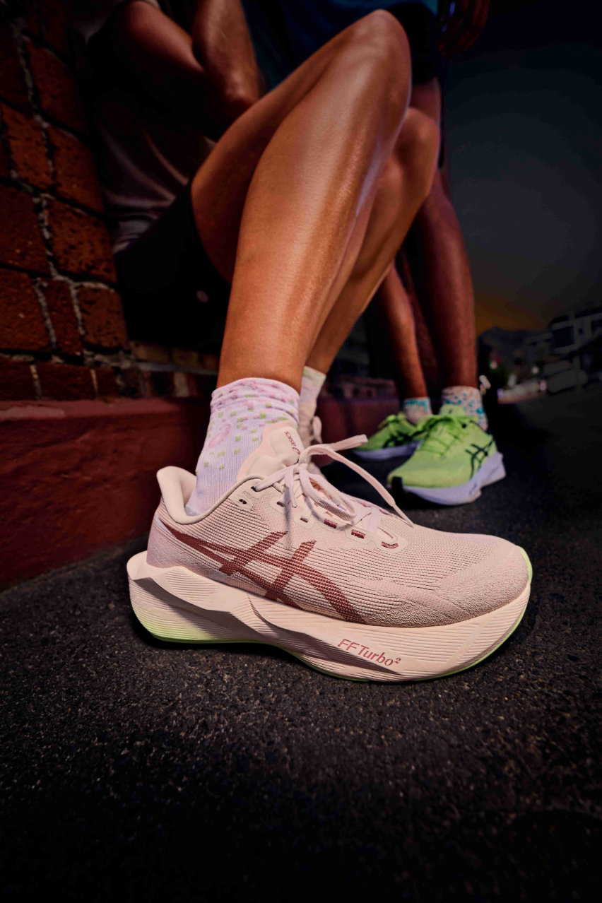 ASICS Novablast 6