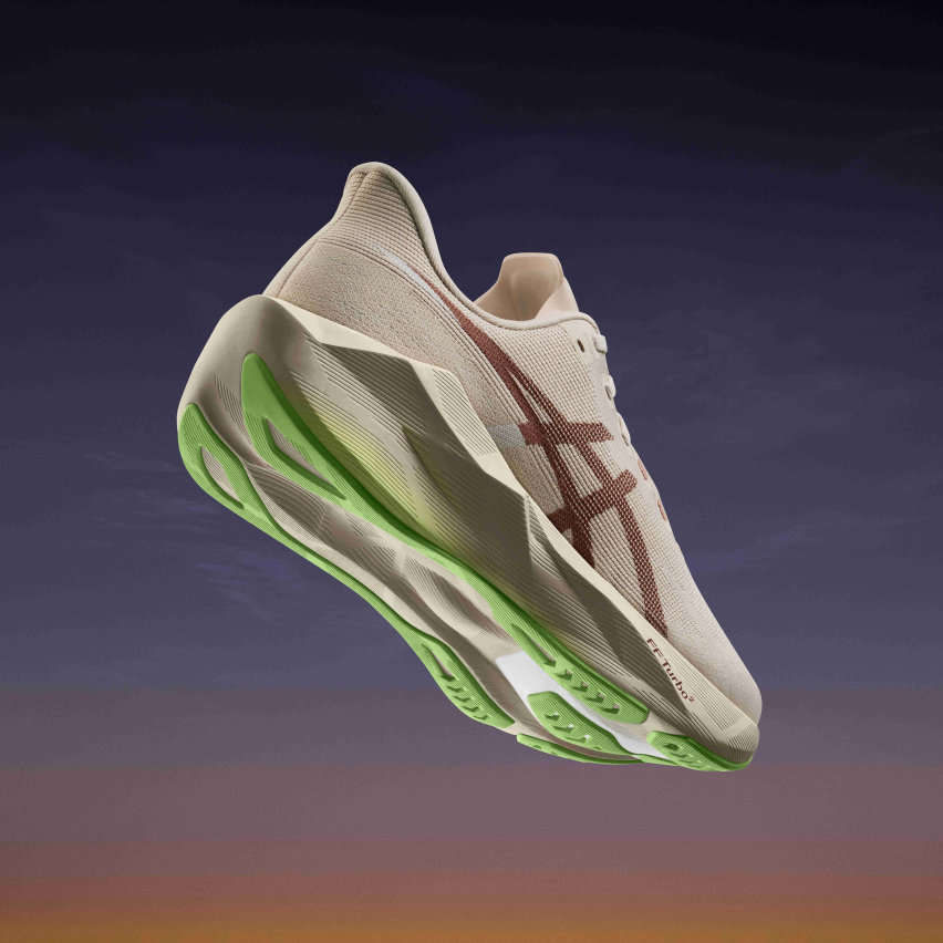 ASICS Novablast 6