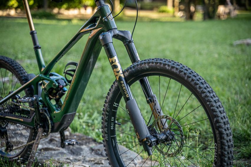 Mondraker Zendit RR S: eMTB full carbon con motore Avinox M2S - forcella