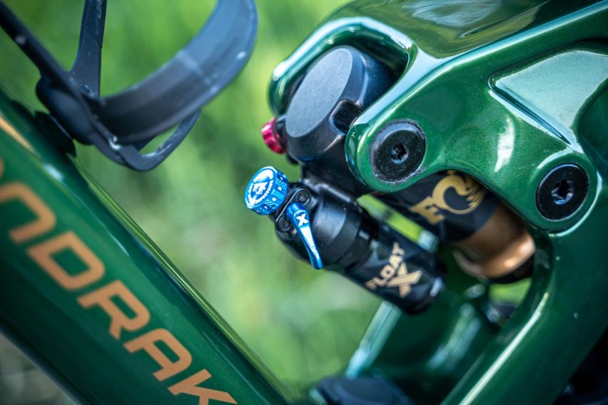 Mondraker Zendit RR S: eMTB full carbon con motore Avinox M2S - ammo